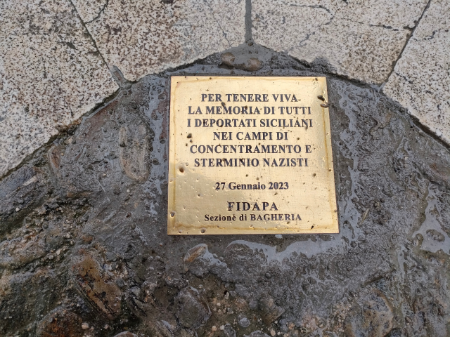  “Per tenere viva la memoria": Posa di una ”pietra d' inciampo” donata dalla FIDAPA (video).